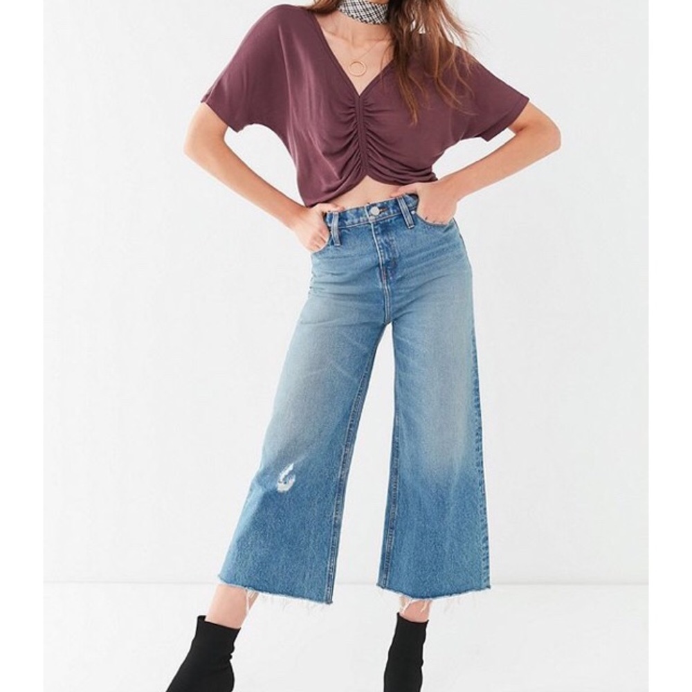 🎉HP🎉 Urban Outfitters Crop Top